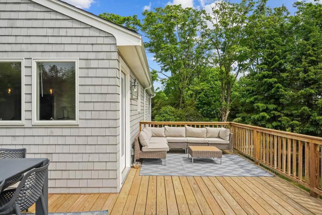 Little Creek Retreat Private hot tub & yard - RIBryan Properties