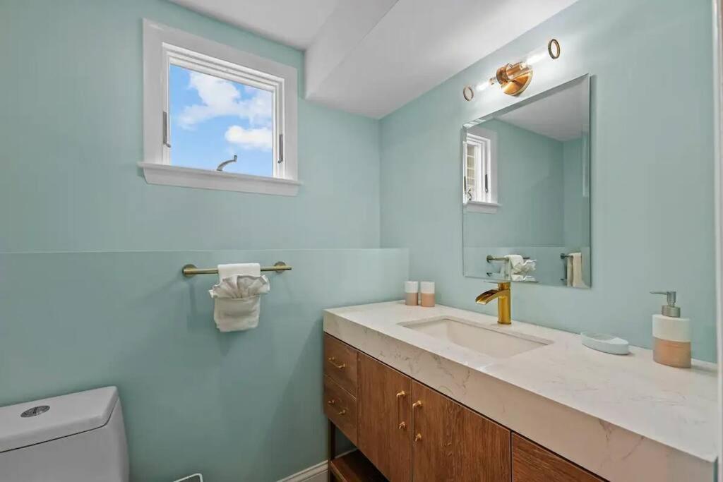 Little Creek Retreat Private hot tub & yard - RIBryan Properties