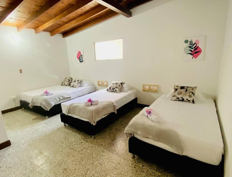 Casa grande, excelente ubicación