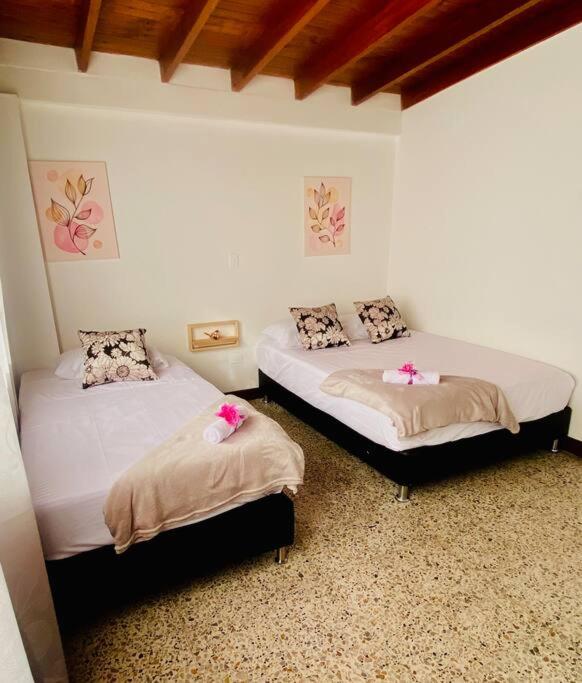 Casa grande, excelente ubicación