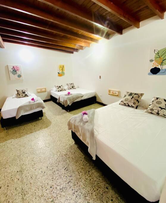 Casa grande, excelente ubicación