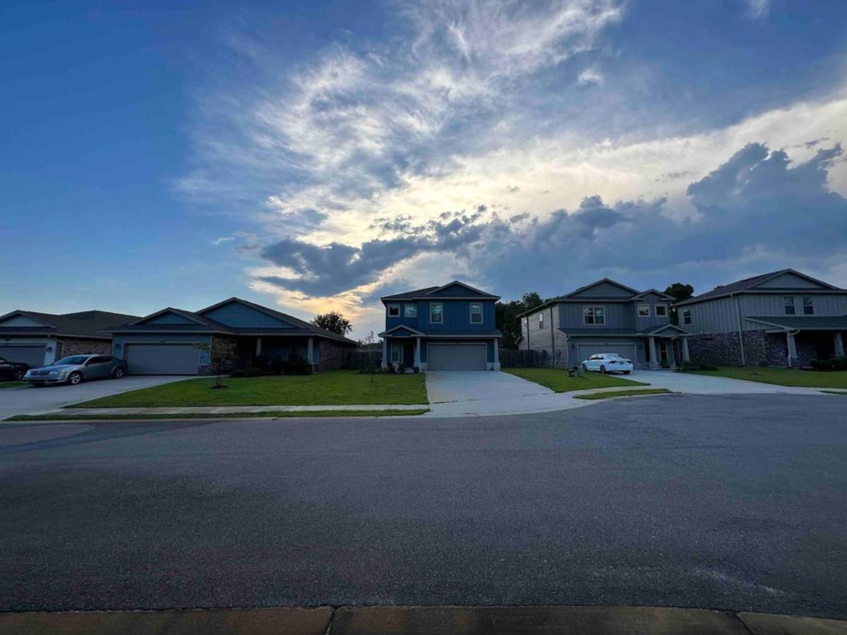 Florida House Rental - 2 Miles to Navarre Beach view 5