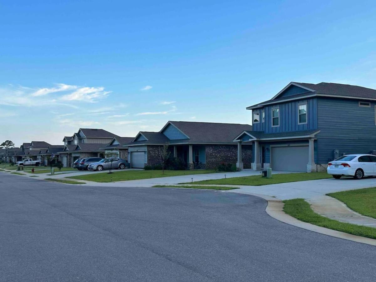 Florida House Rental - 2 Miles to Navarre Beach view 4