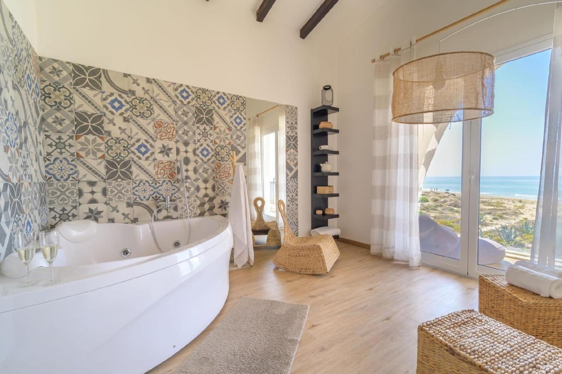 Nettes Ferienhaus in Caucana-Finaiti-Casuzze-Finaiti Nord mit Großer Terrasse view 4