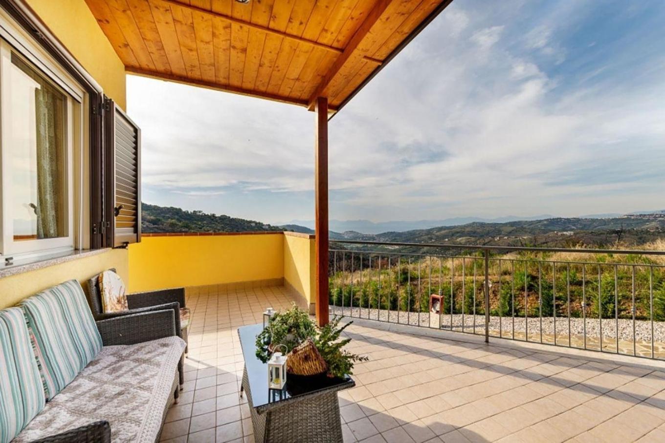 Ferienwohnung für 5 Personen 2 Kinder ca 60 qm in Laureana Cilento, Kampanien Cilento view 2