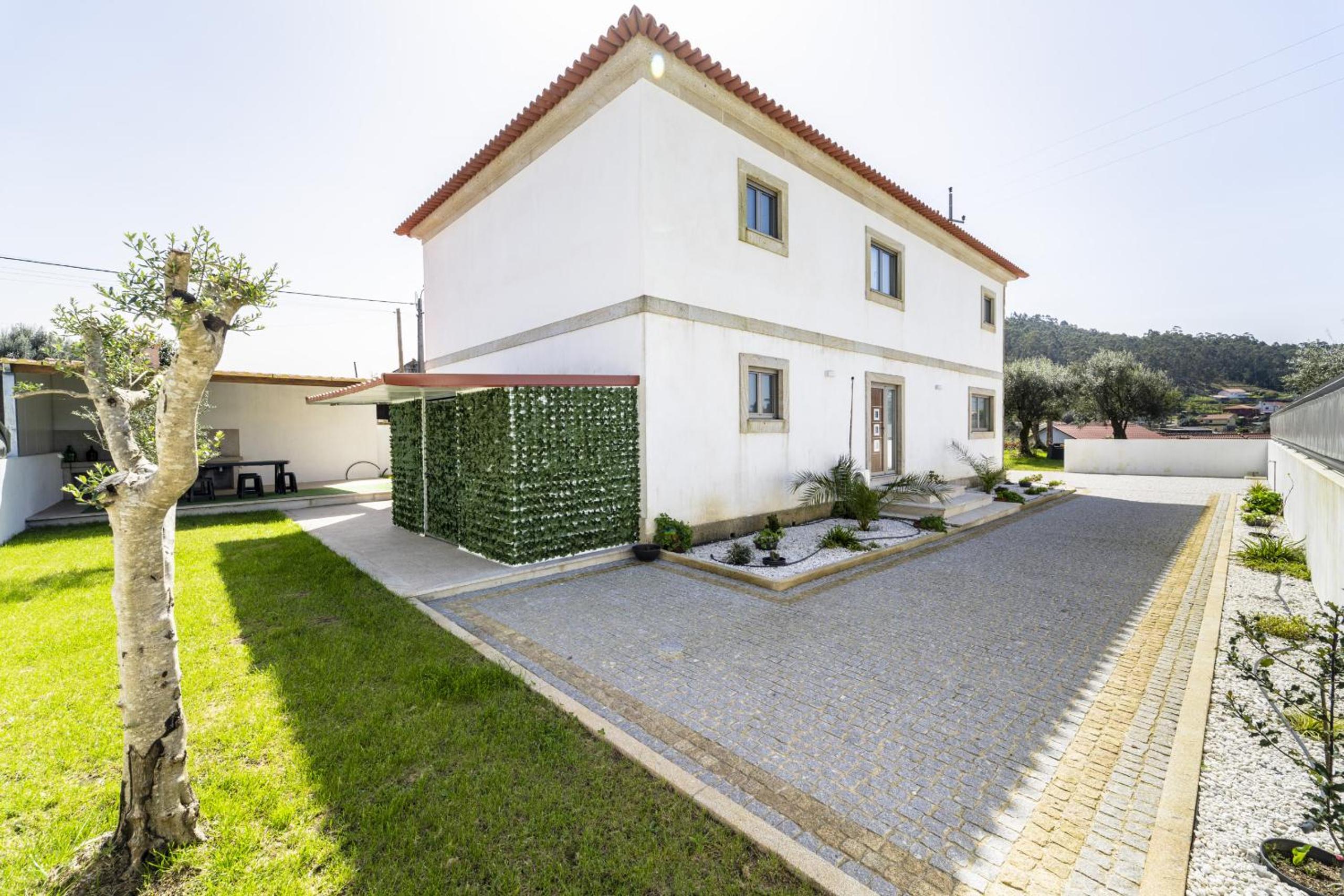 Casa Eido Doce by House and People view 4