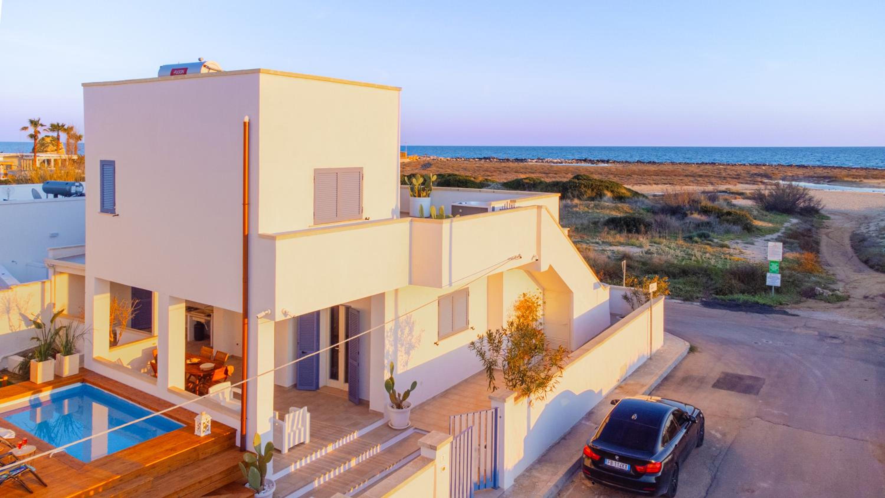 Hotel Villette Lux Fronte Spiaggia - Torre Pali - Image 1