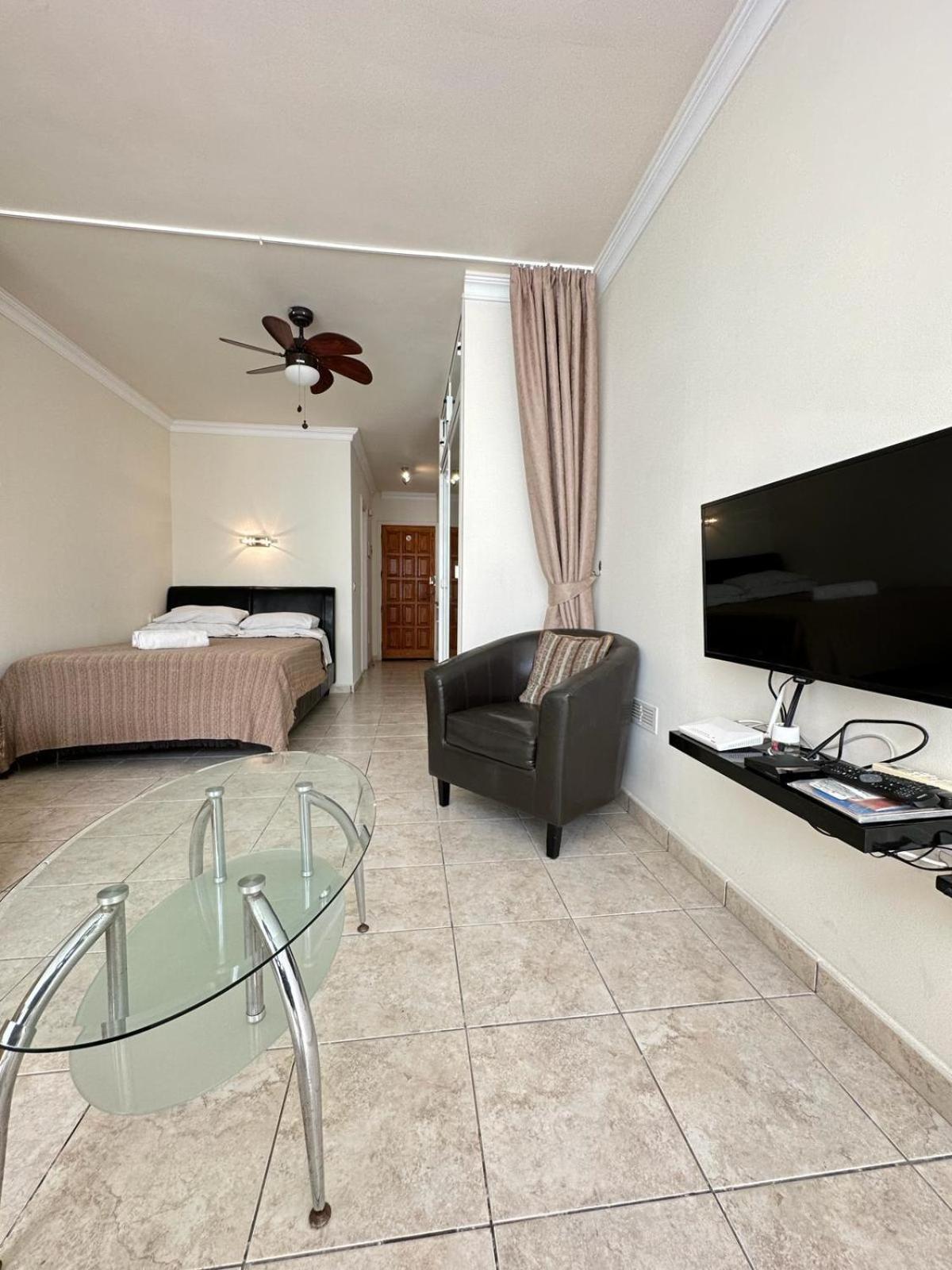 Firstline apartment Los Cristianos