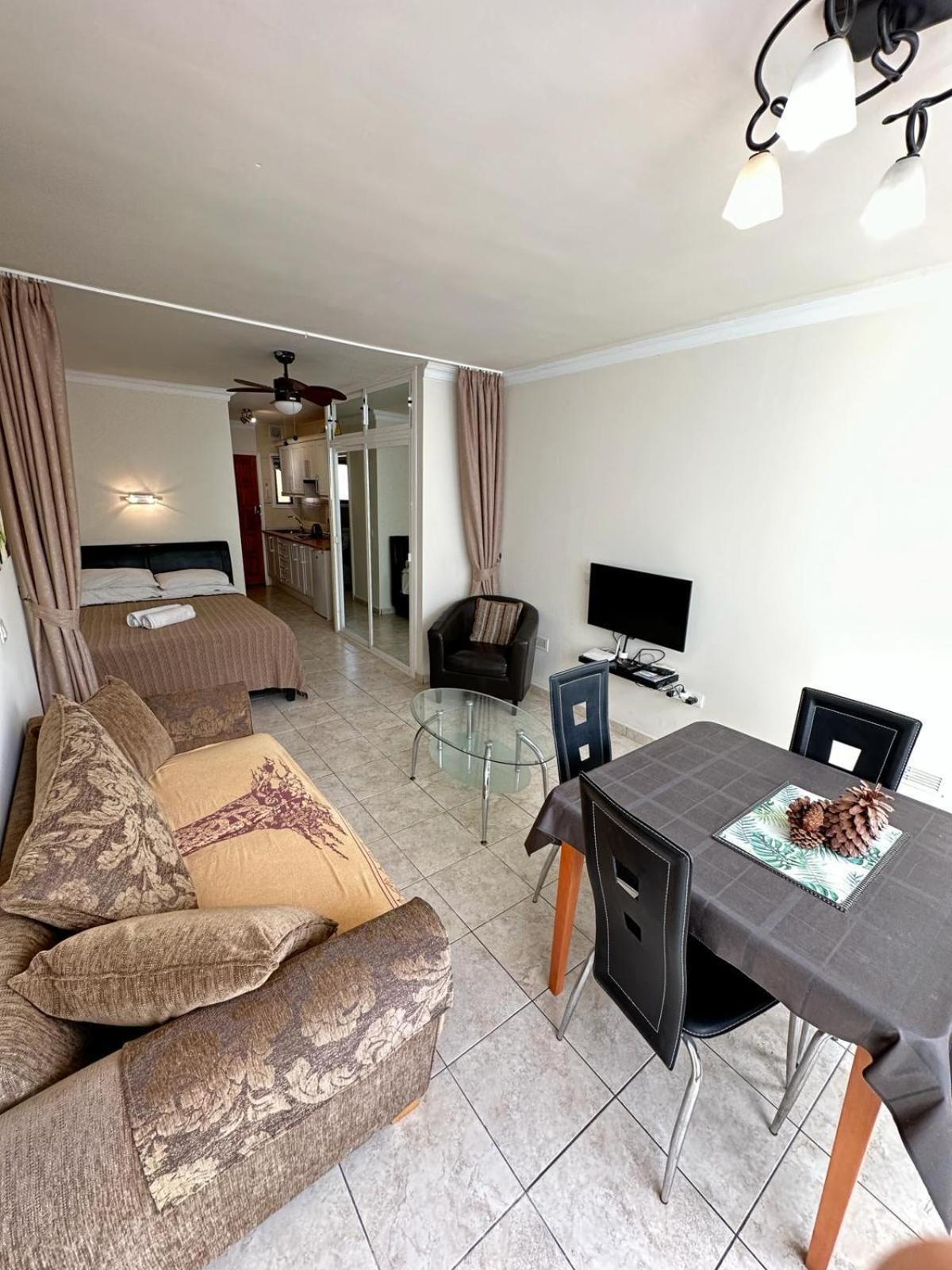Firstline apartment Los Cristianos