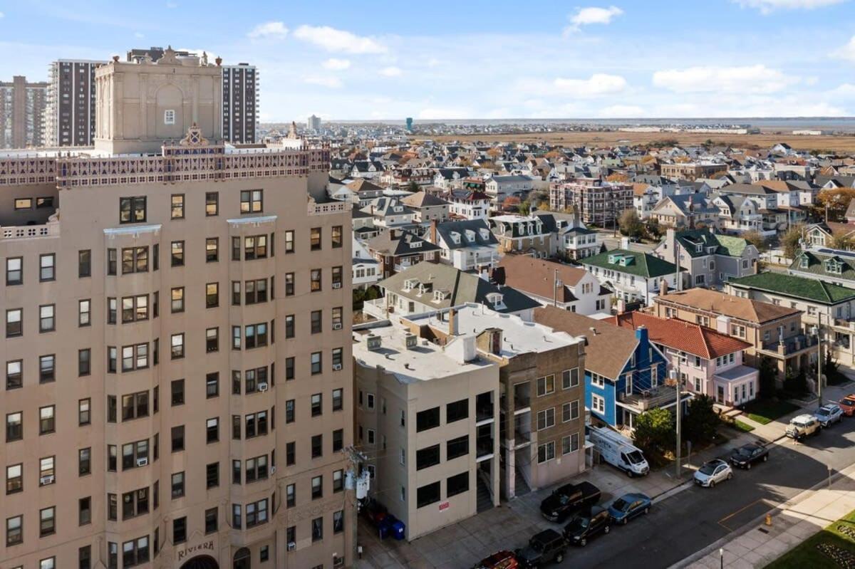 Steps from the Beach Spacious Modern 4BR 2BA Apt
