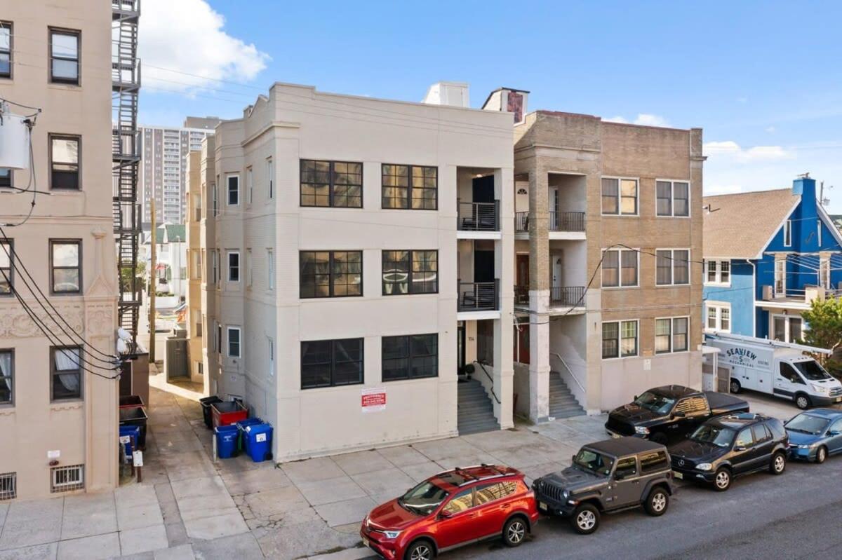 Steps from the Beach Spacious Modern 4BR 2BA Apt photo 5
