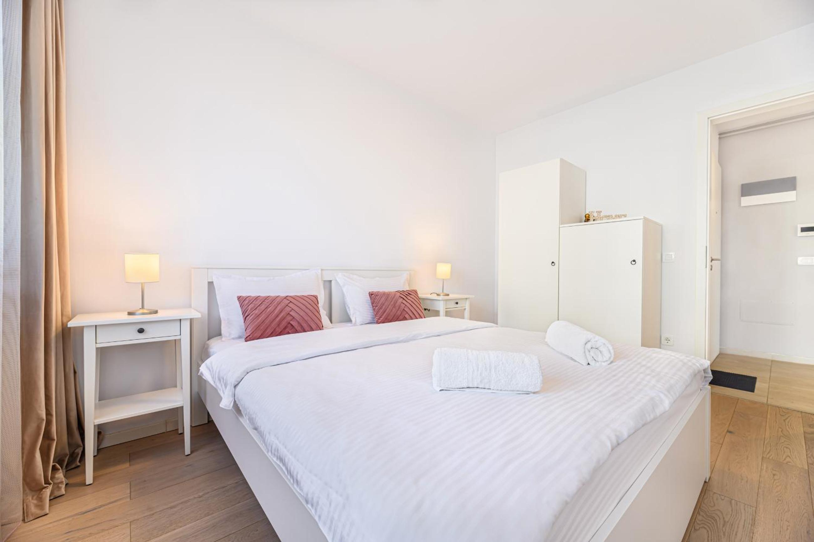 JAD Premium Apartaments Kasper Coresi view 4