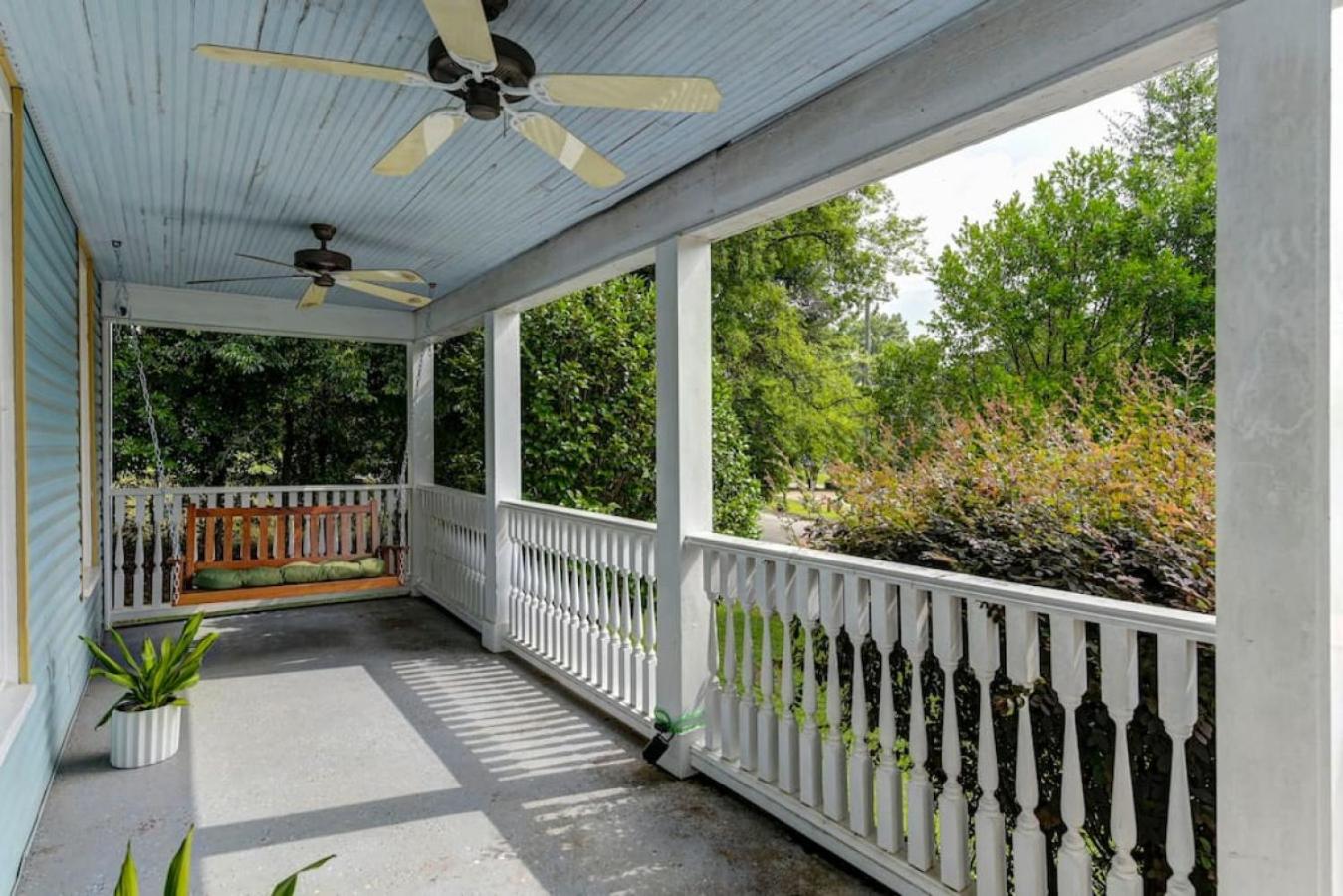 Spacious 5BR - Pet Friendly view 4