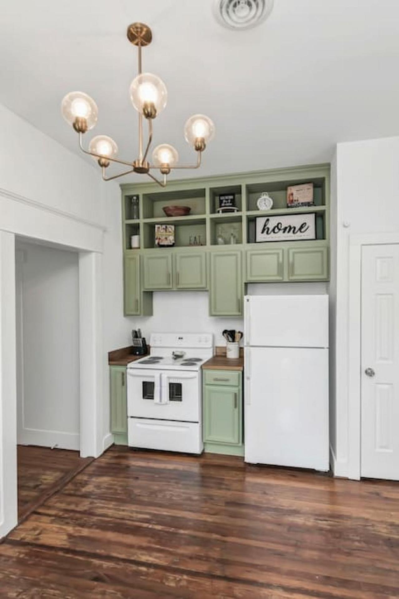 Melrose Heights 1BR