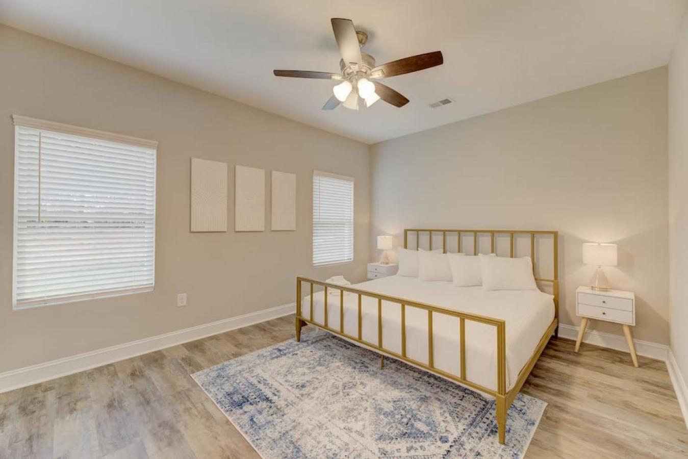 Cayce Sister Houses-Sleeps 14 view 5
