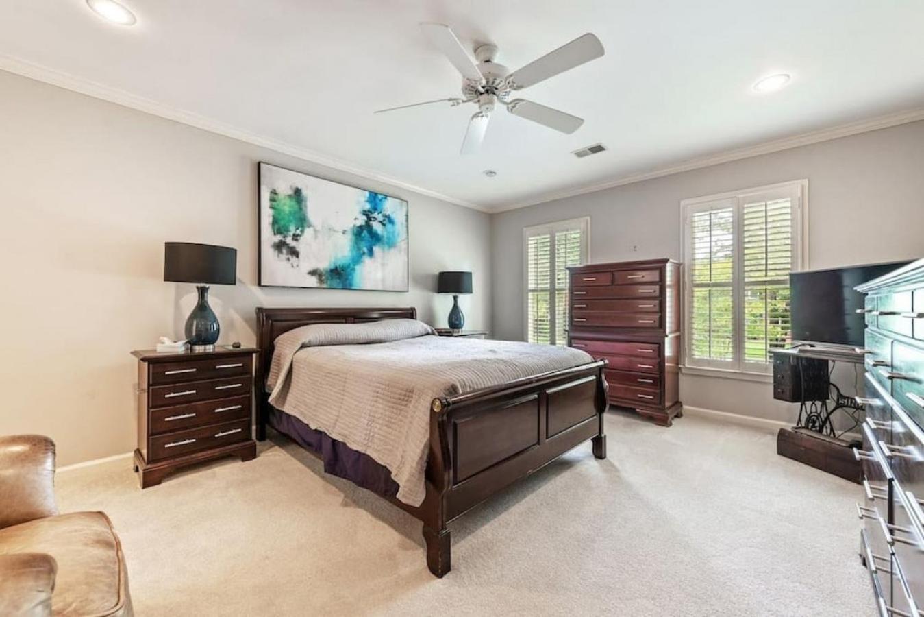 Luxury Private Home Near USC view 5