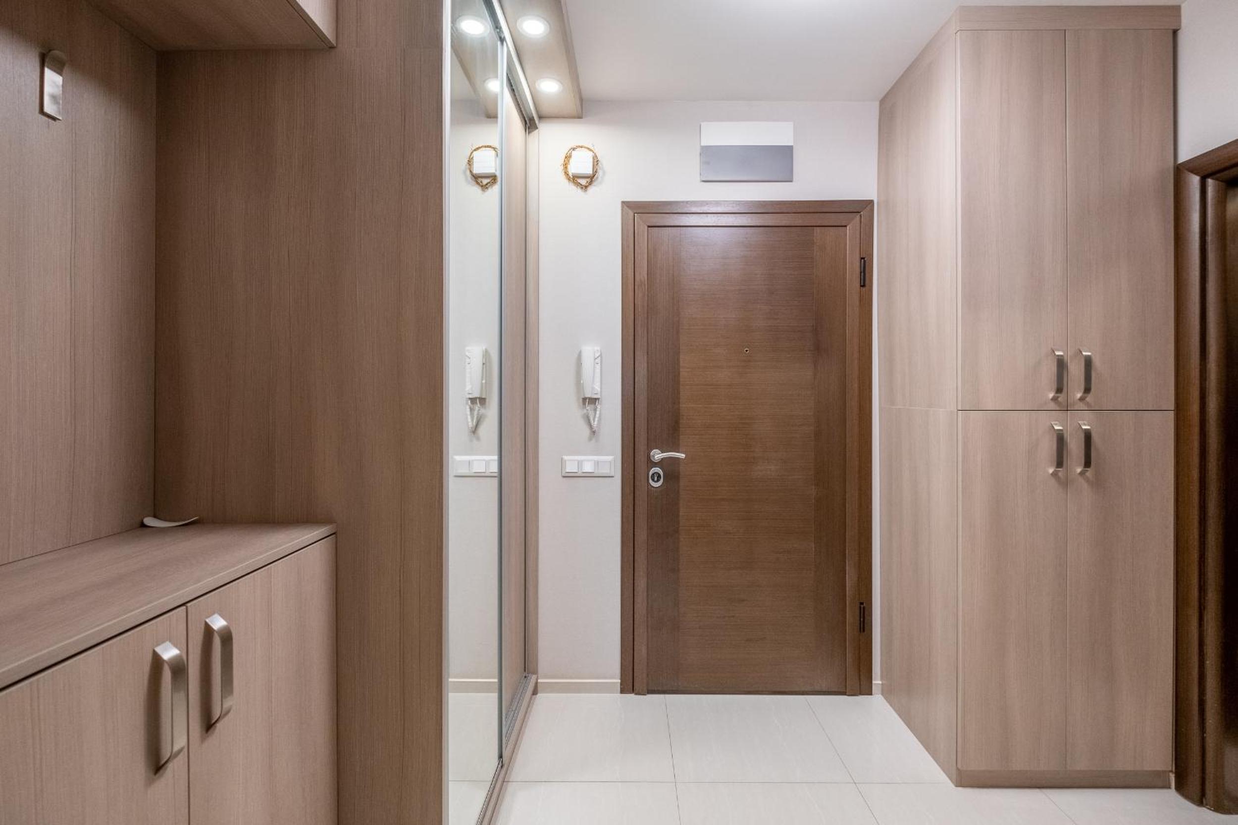Jewelry - 1 bedroom apartment