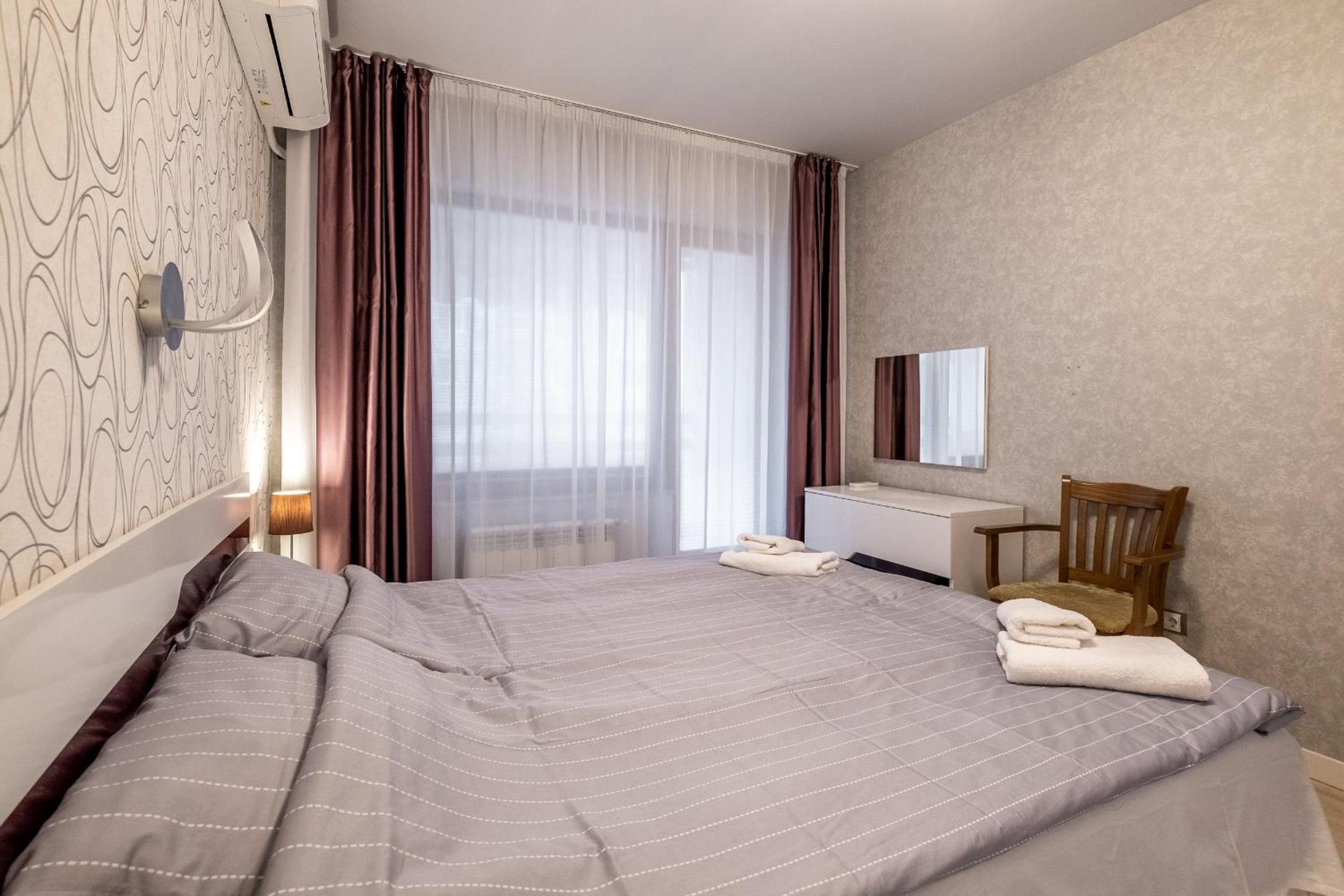 Jewelry - 1 bedroom apartment