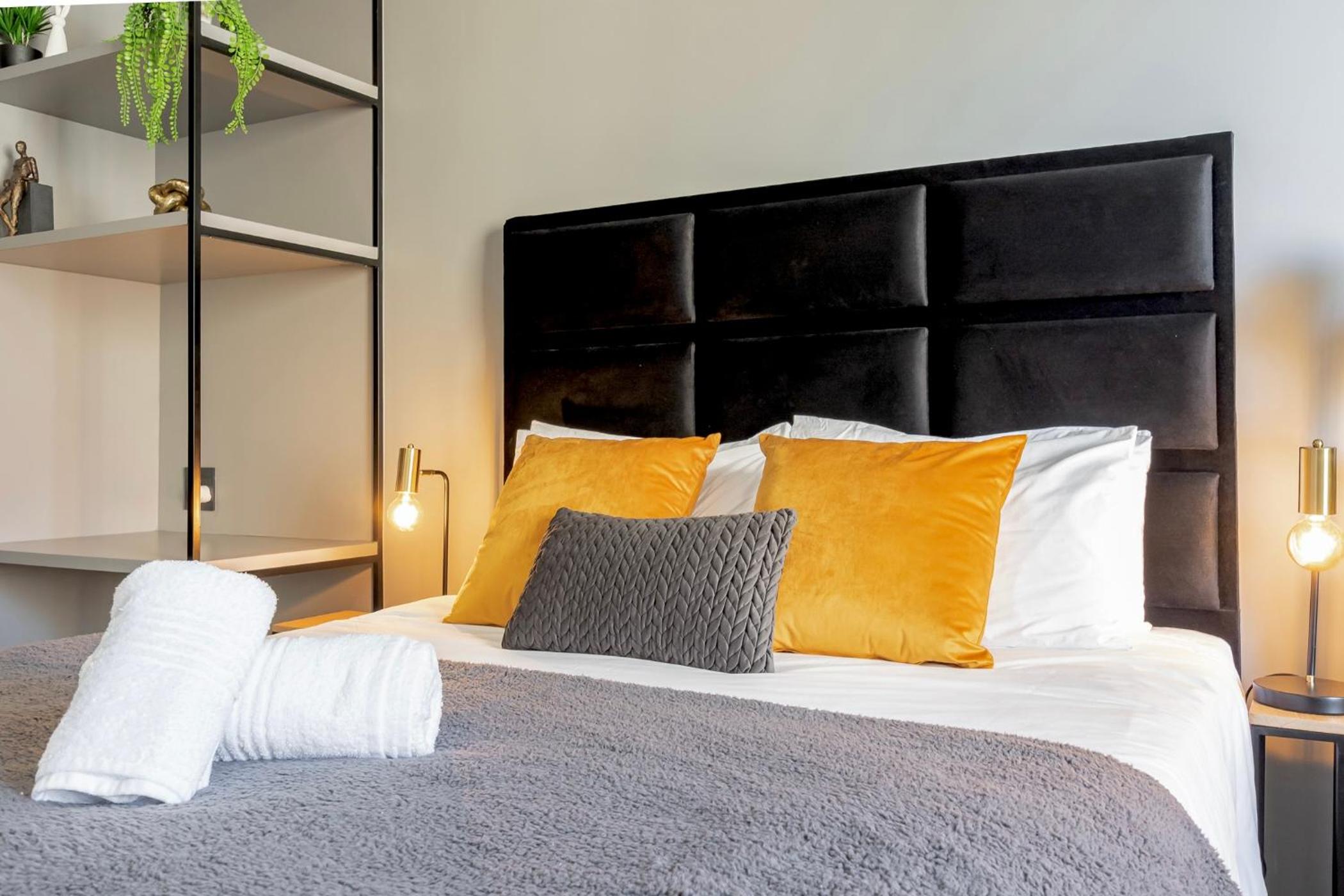 Smart, Contemporary Designed Apartment view 4