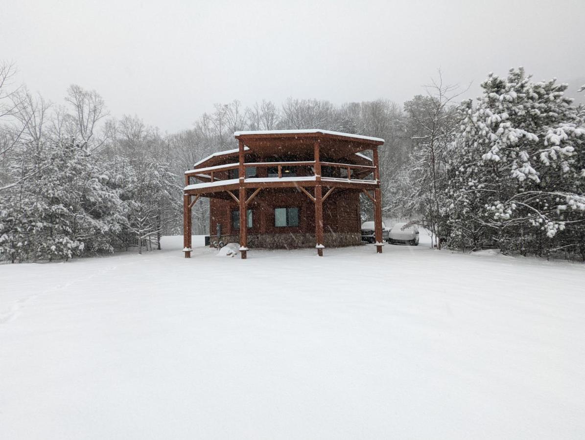 Mountain View in the Round