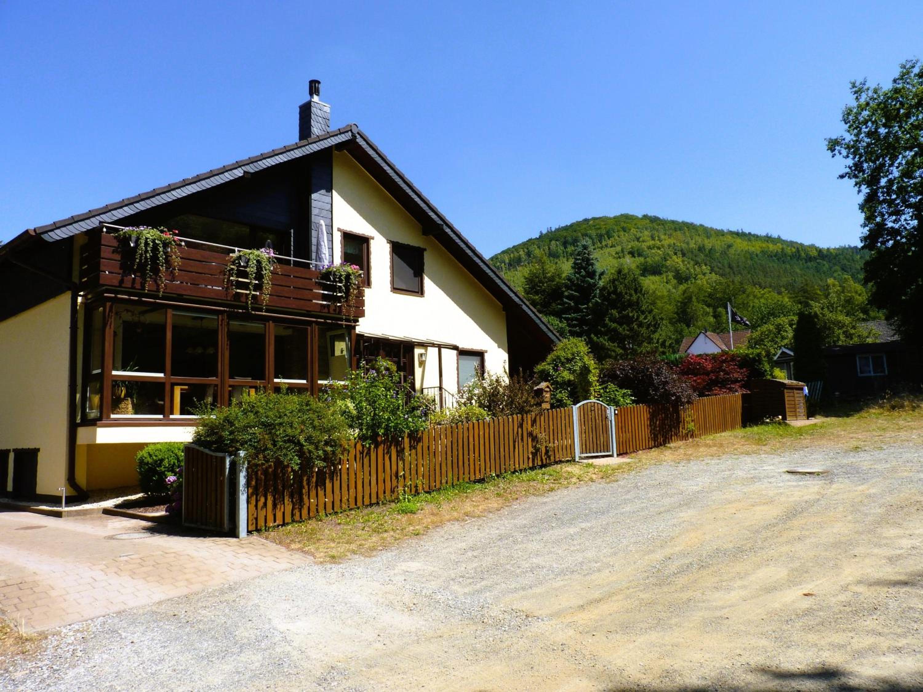 4-Personen-Ferienwohnung-im-Wald-mit-Kamin-84-Qudratmeter