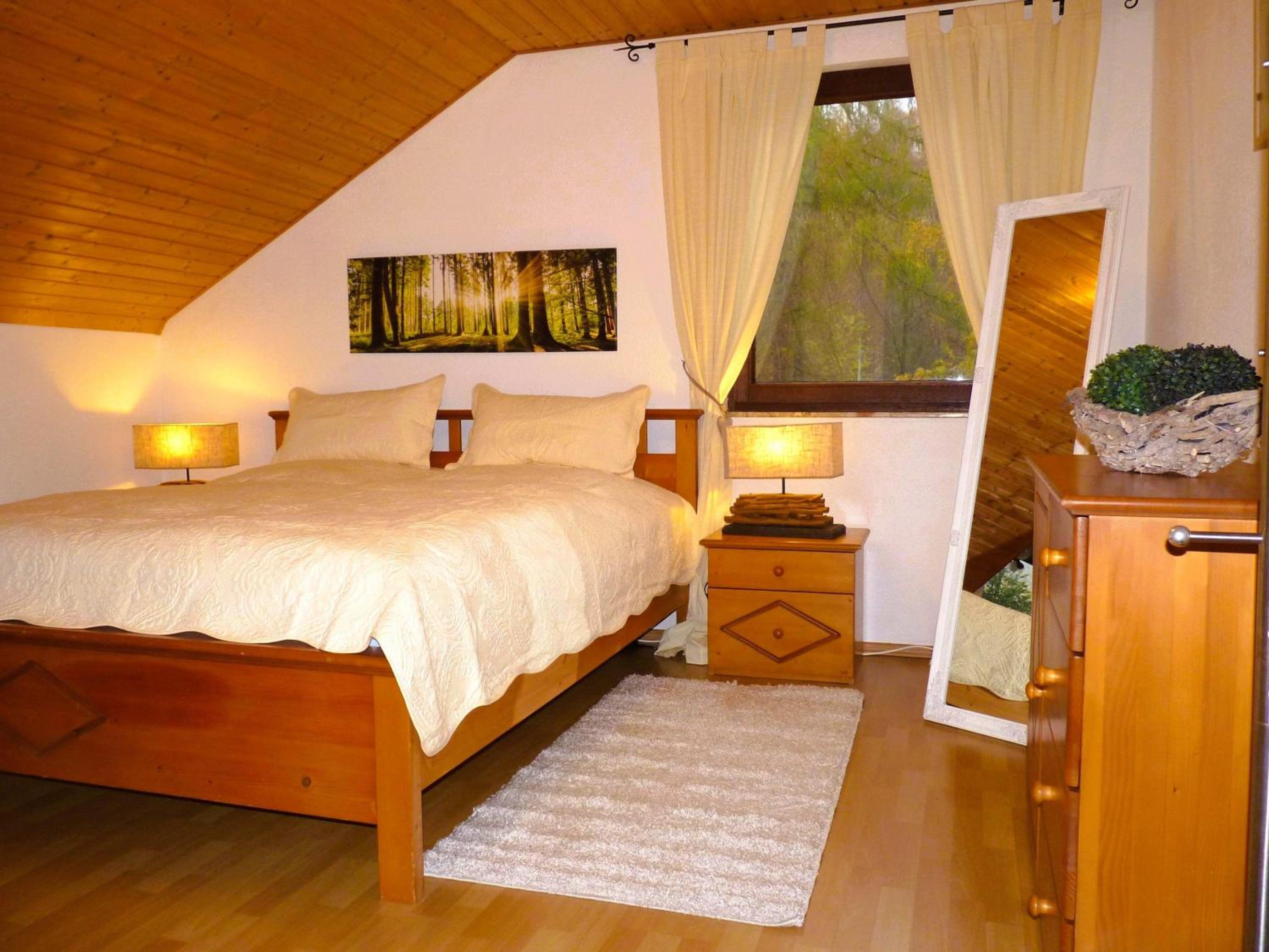 4-Personen-Ferienwohnung-im-Wald-mit-Kamin-84-Qudratmeter