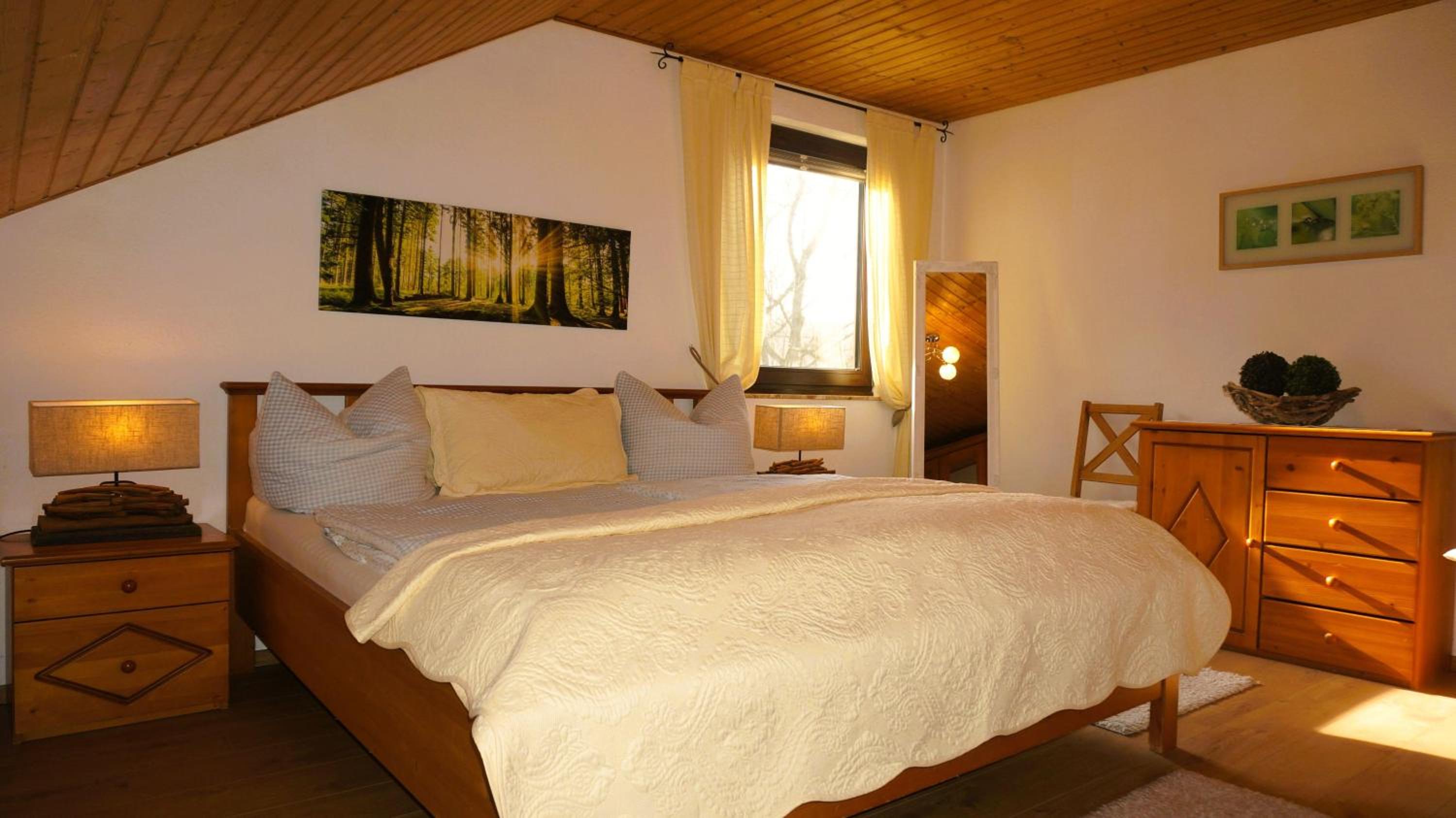 4-Personen-Ferienwohnung-im-Wald-mit-Kamin-84-Qudratmeter