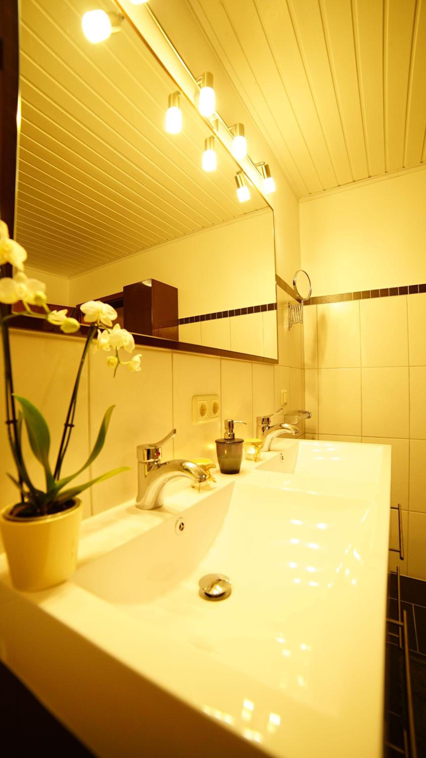 4-Personen-Ferienwohnung-im-Wald-mit-Kamin-84-Qudratmeter