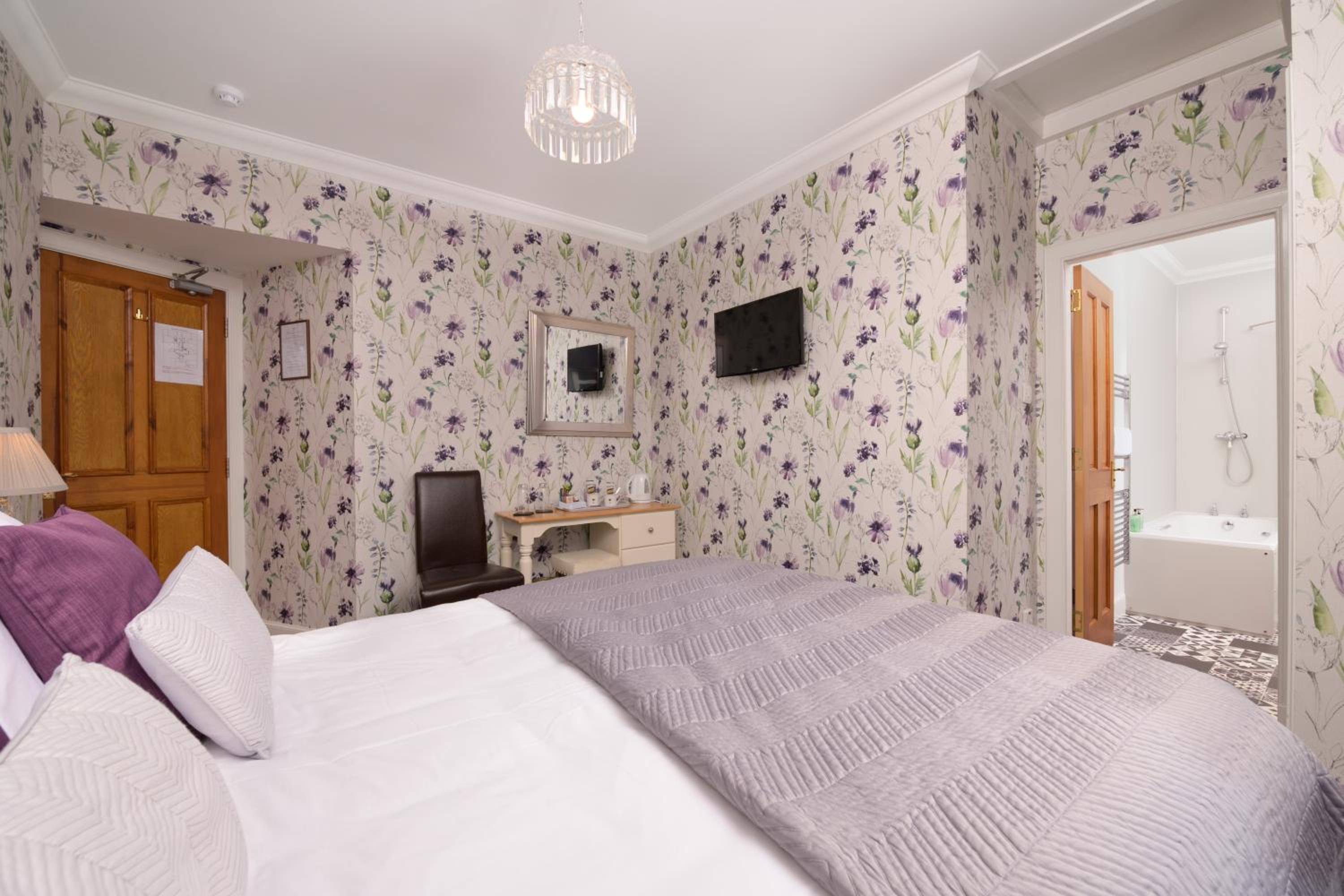No 45, Ballater