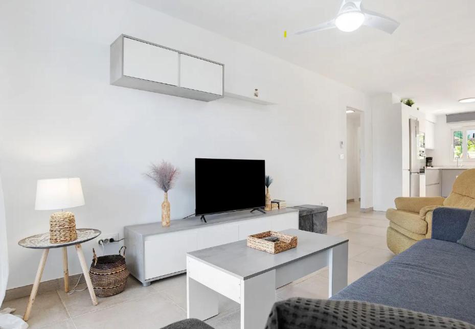 ATLANTERRA-ZAHARA DE LOS ATUNES Increíble apartamento con porche de 16m y jardín privado de 72m view 3