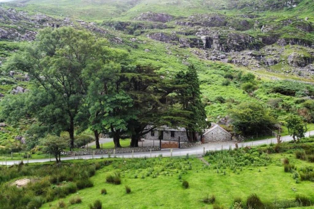Gap of Dunloe Shepherd's Cottage