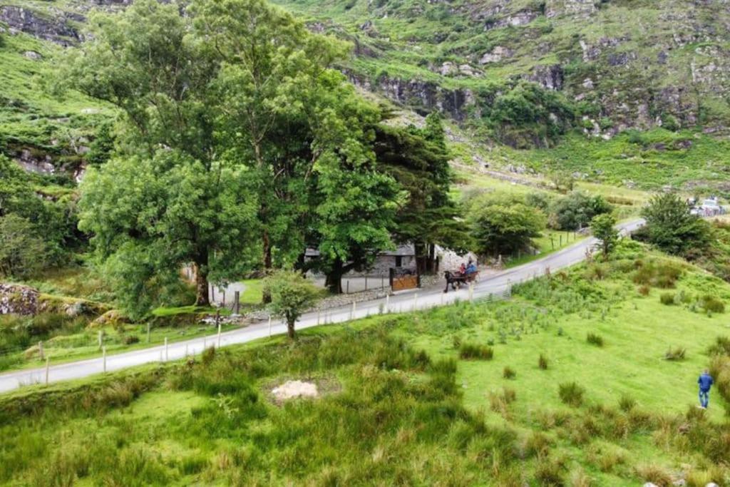 Gap of Dunloe Shepherd's Cottage
