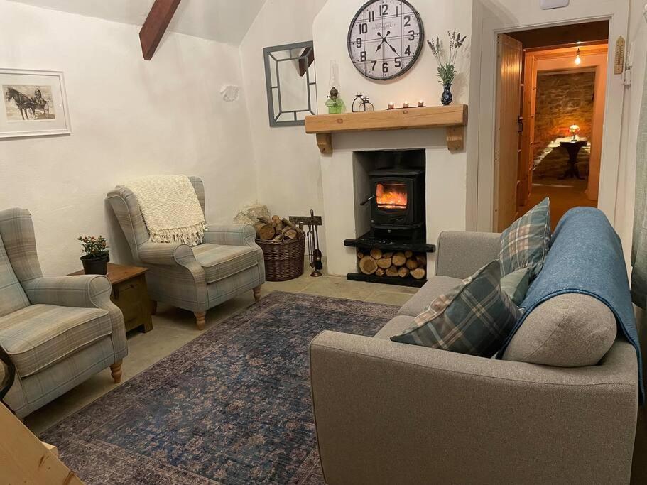 Gap of Dunloe Shepherd's Cottage