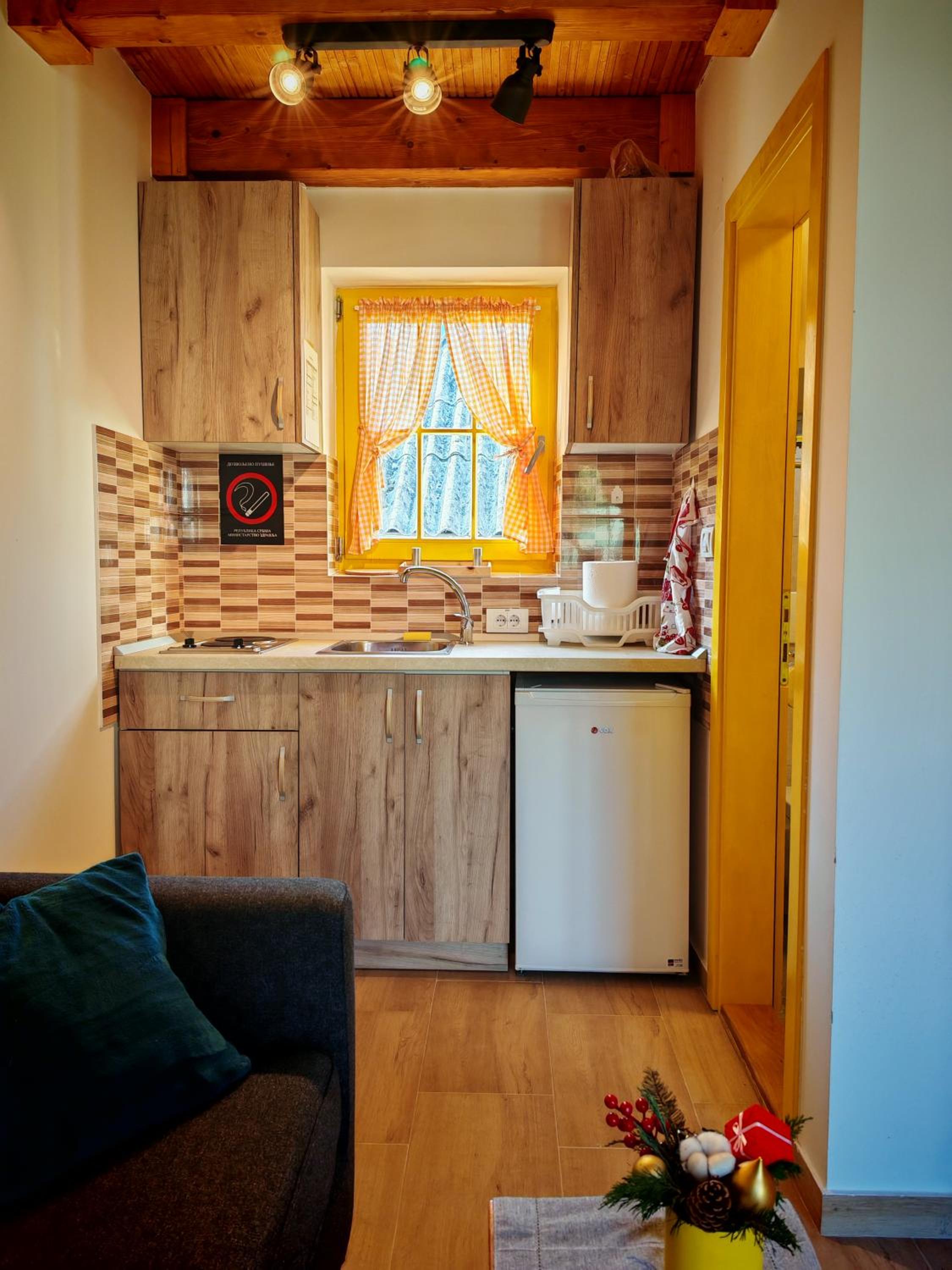 Photo 18