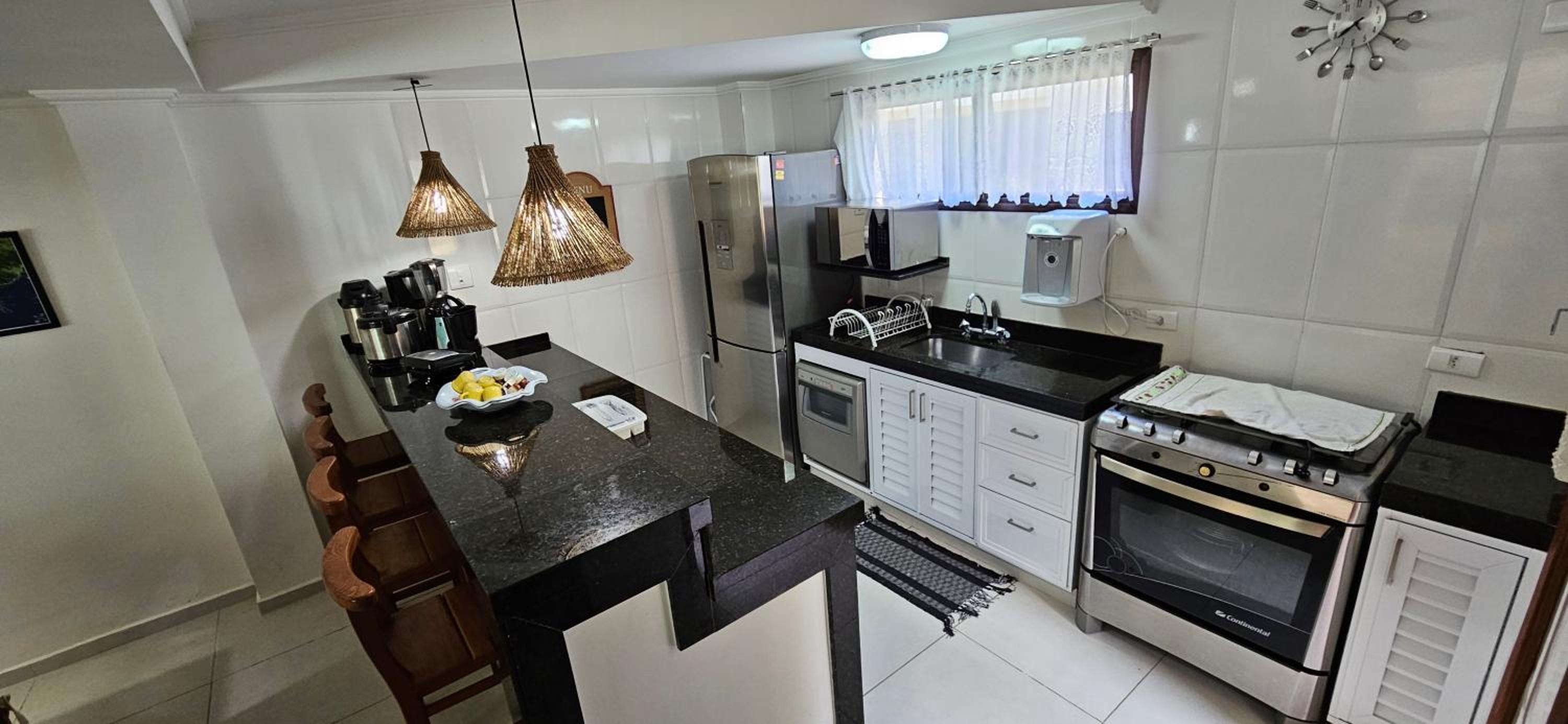 Casa em Condomínio Enseada - Perequê Mirim - Ubatuba