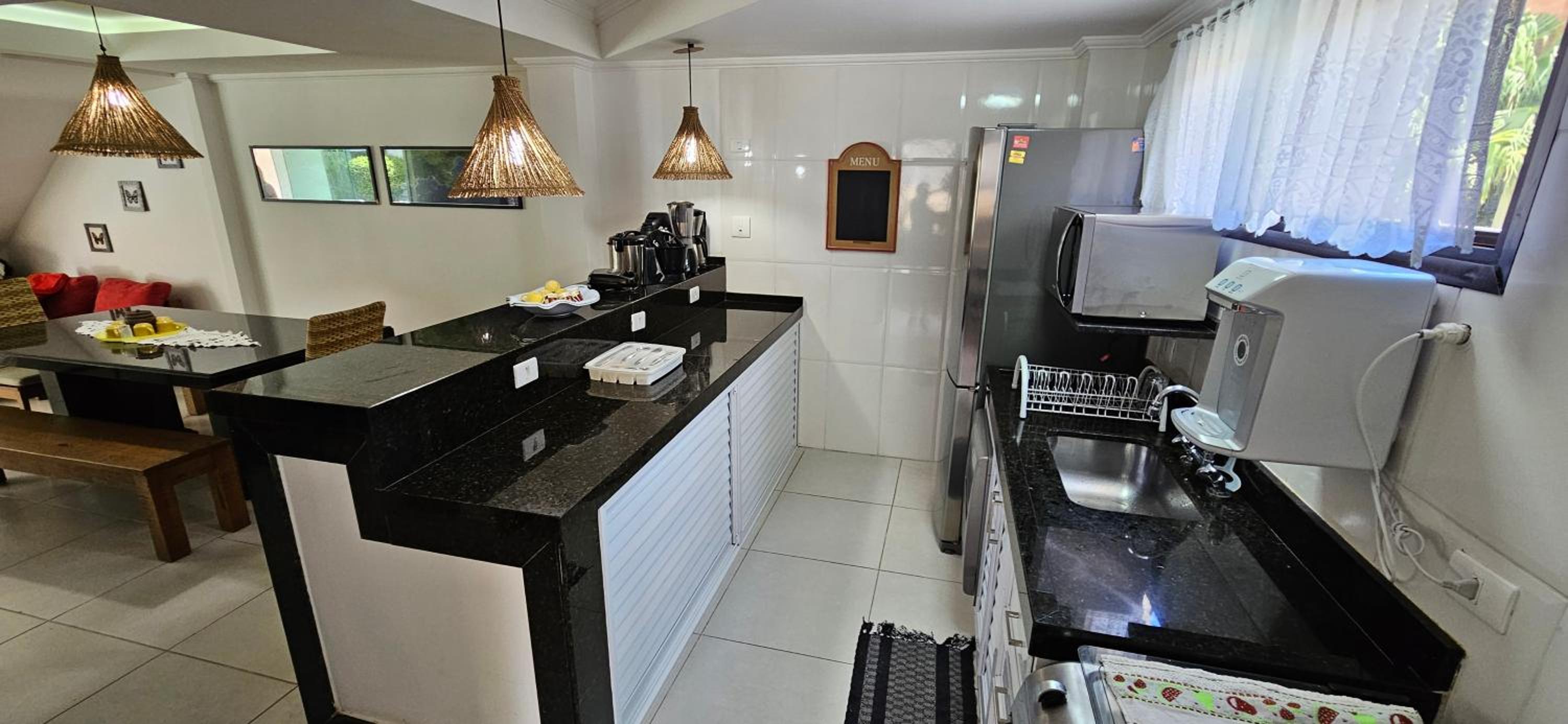 Casa em Condomínio Enseada - Perequê Mirim - Ubatuba