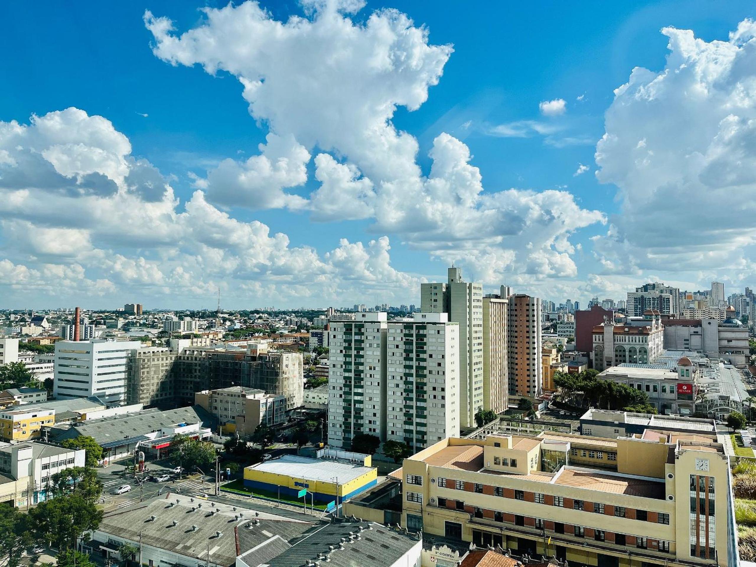 7th Avenue - Centro | Curitiba | Gonzaga Stays