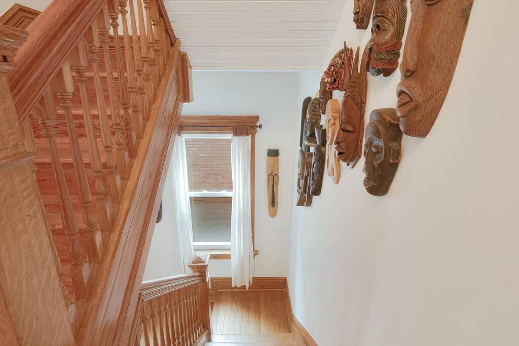 Exquisite Luxury Estate - Steps to Downtown