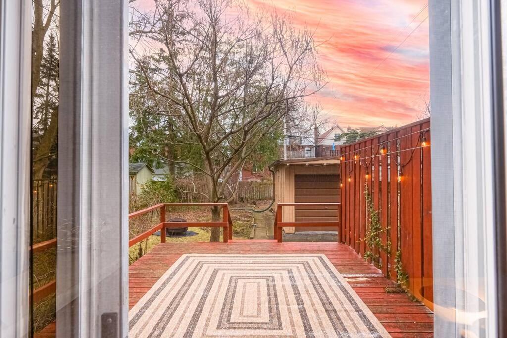 Exquisite Luxury Estate - Steps to Downtown