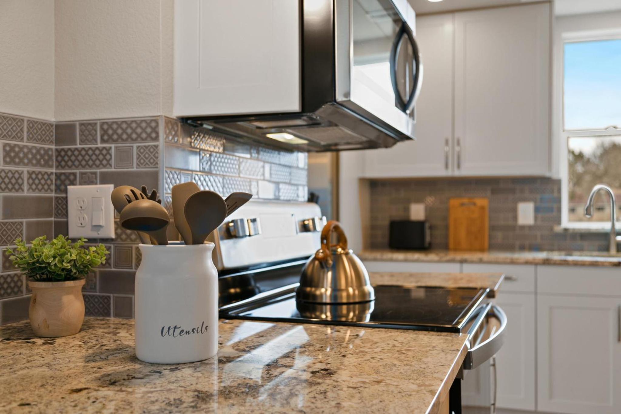 Bright and Stylish Home - Great Central Location!
