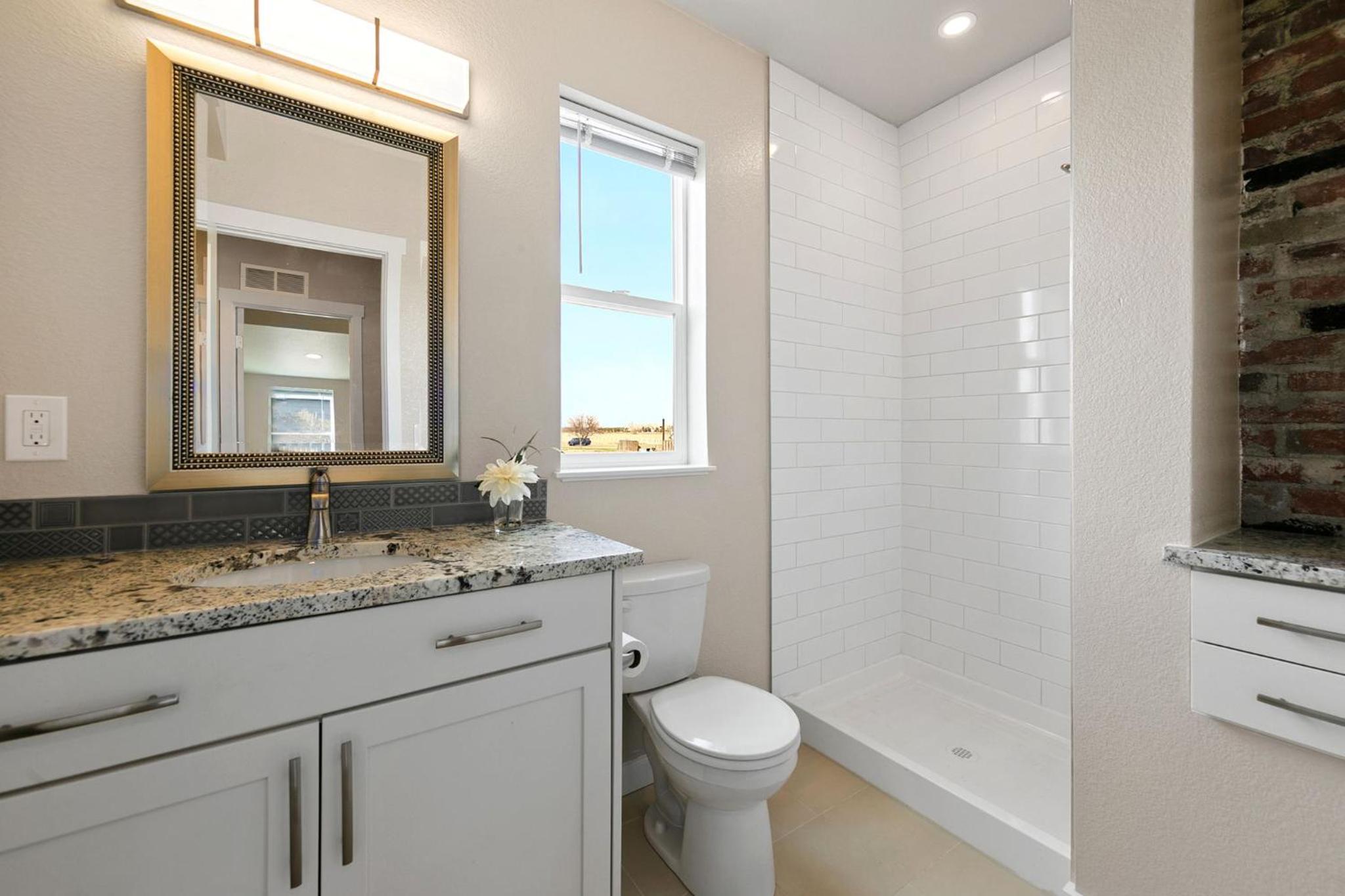 Bright and Stylish Home - Great Central Location!