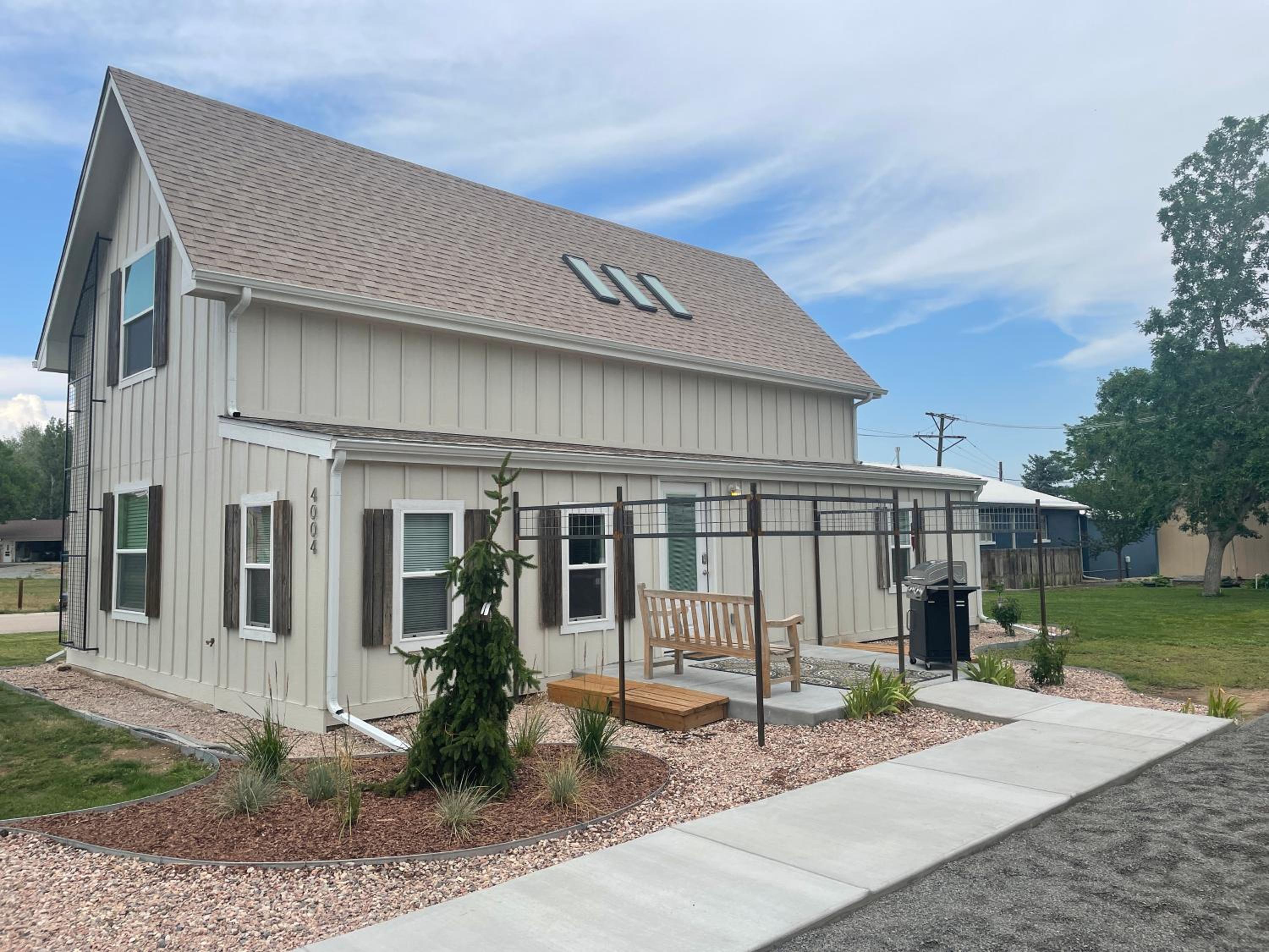 Bright and Stylish Home - Great Central Location!