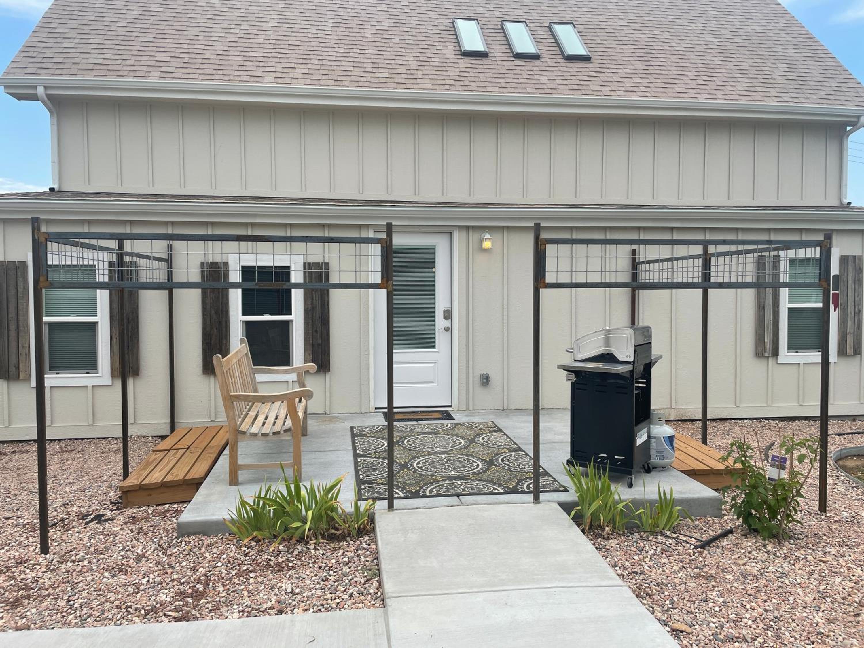Bright and Stylish Home - Great Central Location!