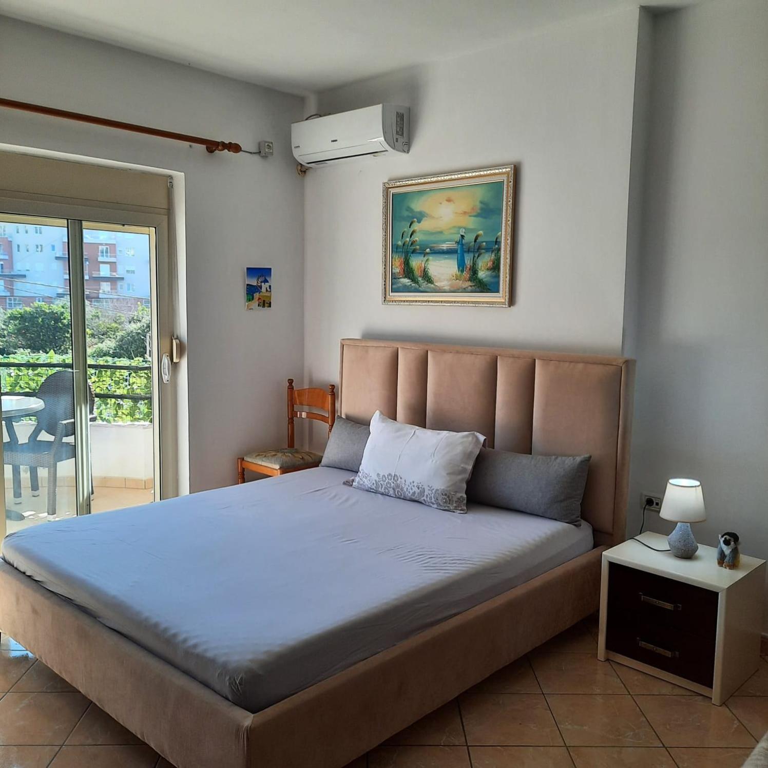 Xhoel Apartment