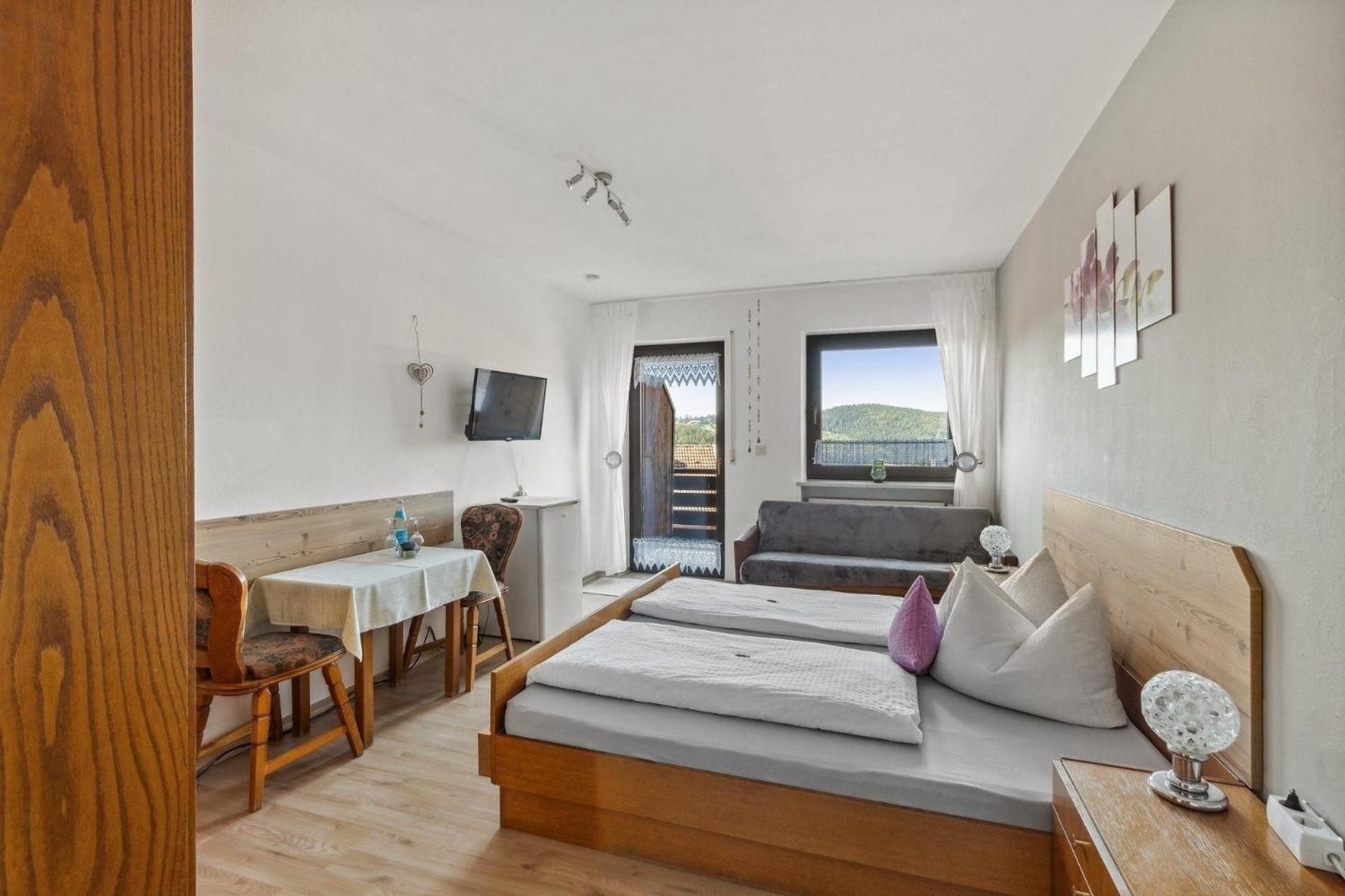 Geräumiges Ferienhaus mit Garten in Rittsteig