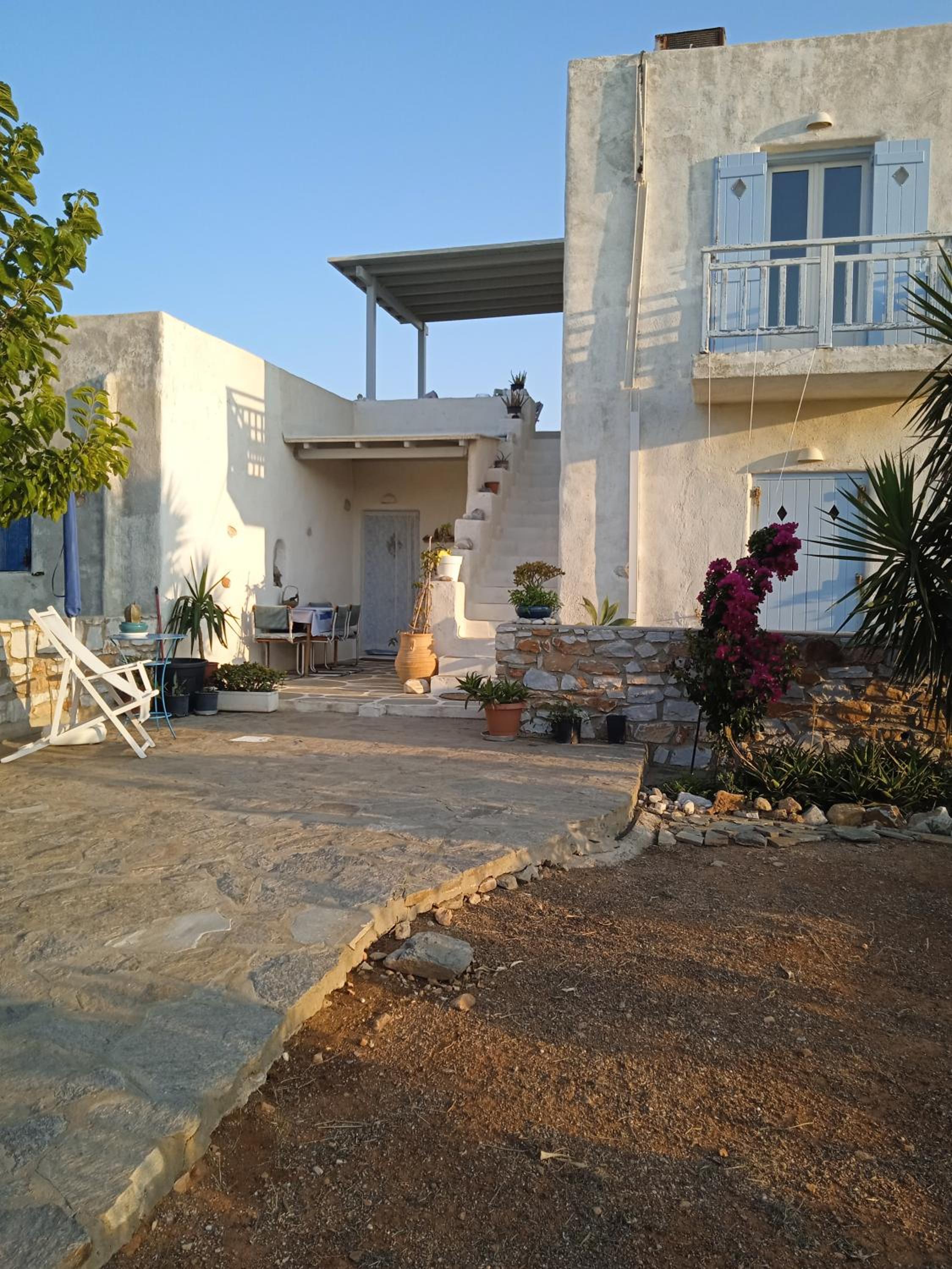 Evi,s house