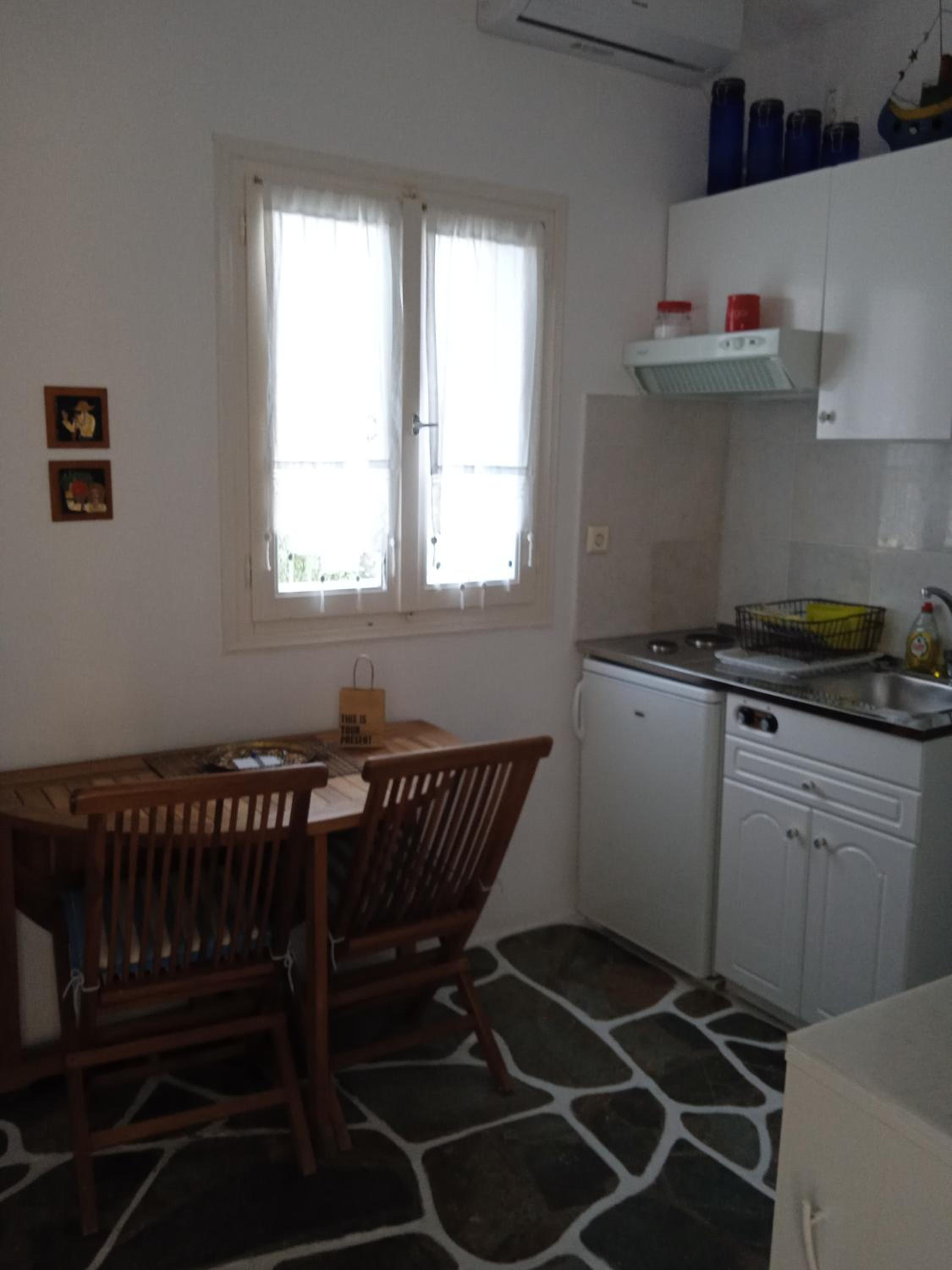 Evi,s house