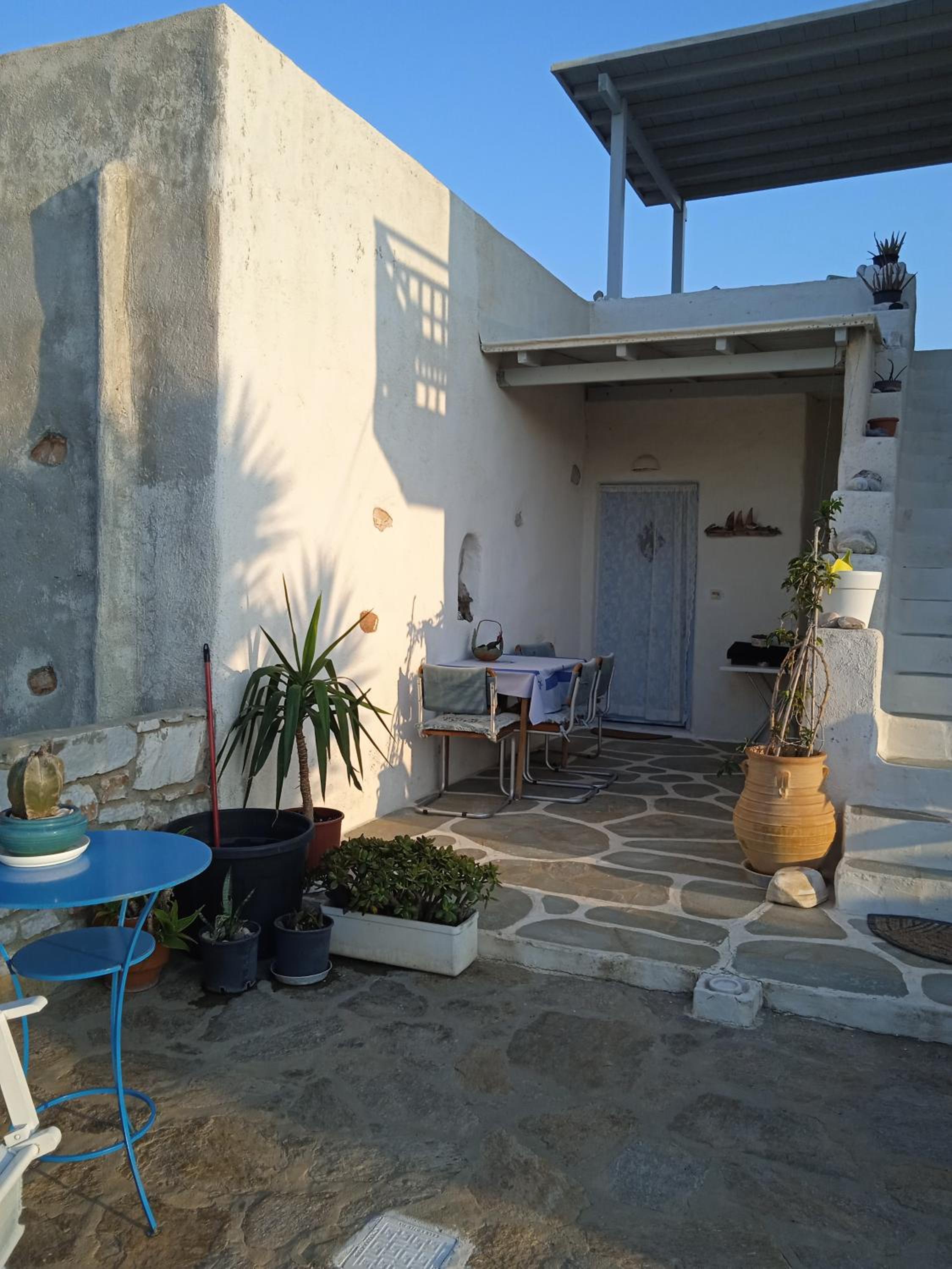 Evi,s house