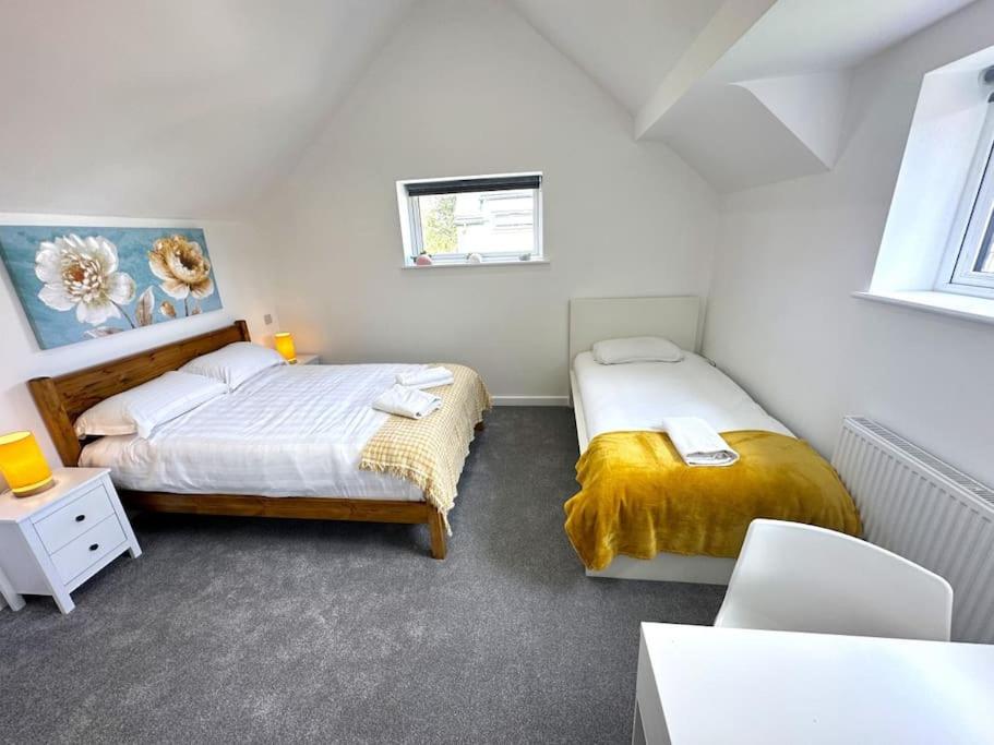 Elegant 2-Bed in Central Headington-Modern New Built Retreat- Wi-Fi, Netflix, Top Location view 5