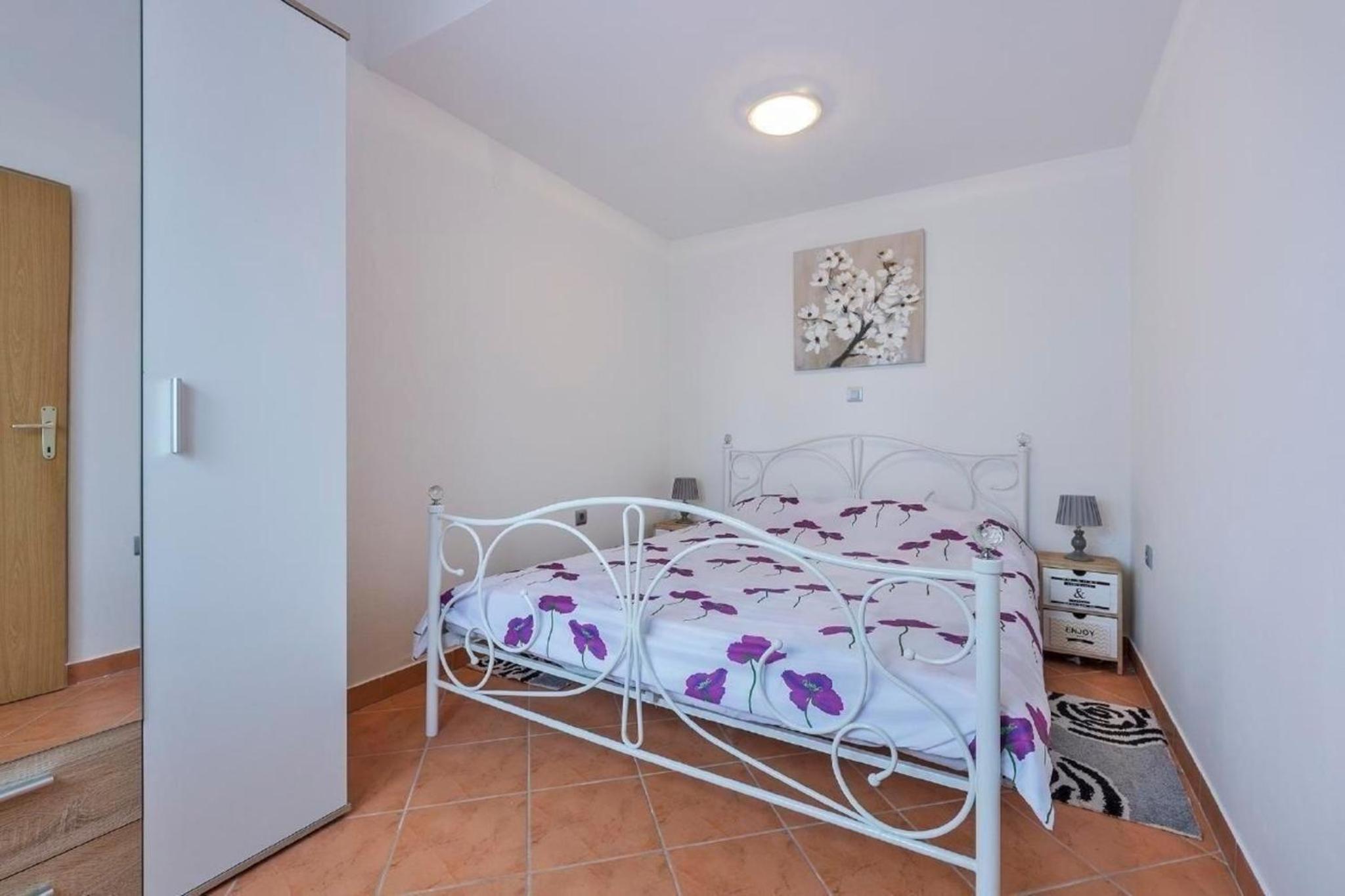 Wohnung in Pula mit Garten, Terrasse und Grill view 5